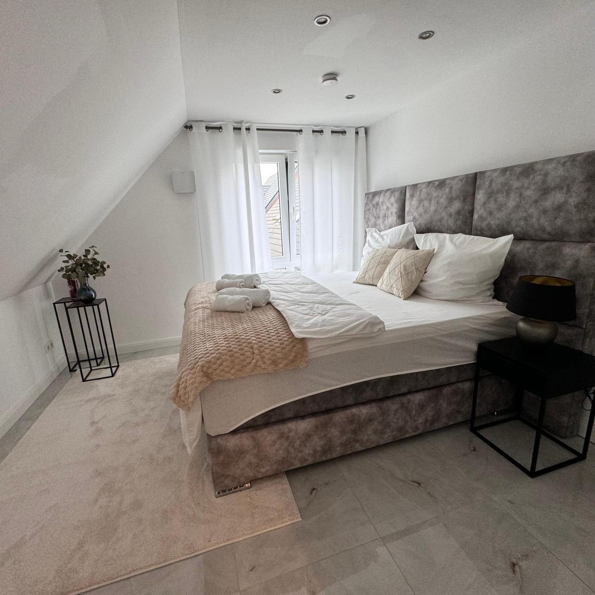 Relaxdays-Apartments 1 Garten Und Pool-Mitbenutzung, Wallbox, Kostenloser Parkplatz, Kontaktloser Checkin, Wifi Mit Smarttv กือเทอร์สโล ภายนอก รูปภาพ